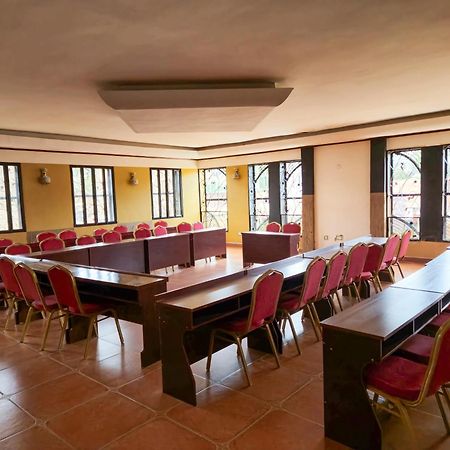 Hendo Hotel Εντέμπε Εξωτερικό φωτογραφία