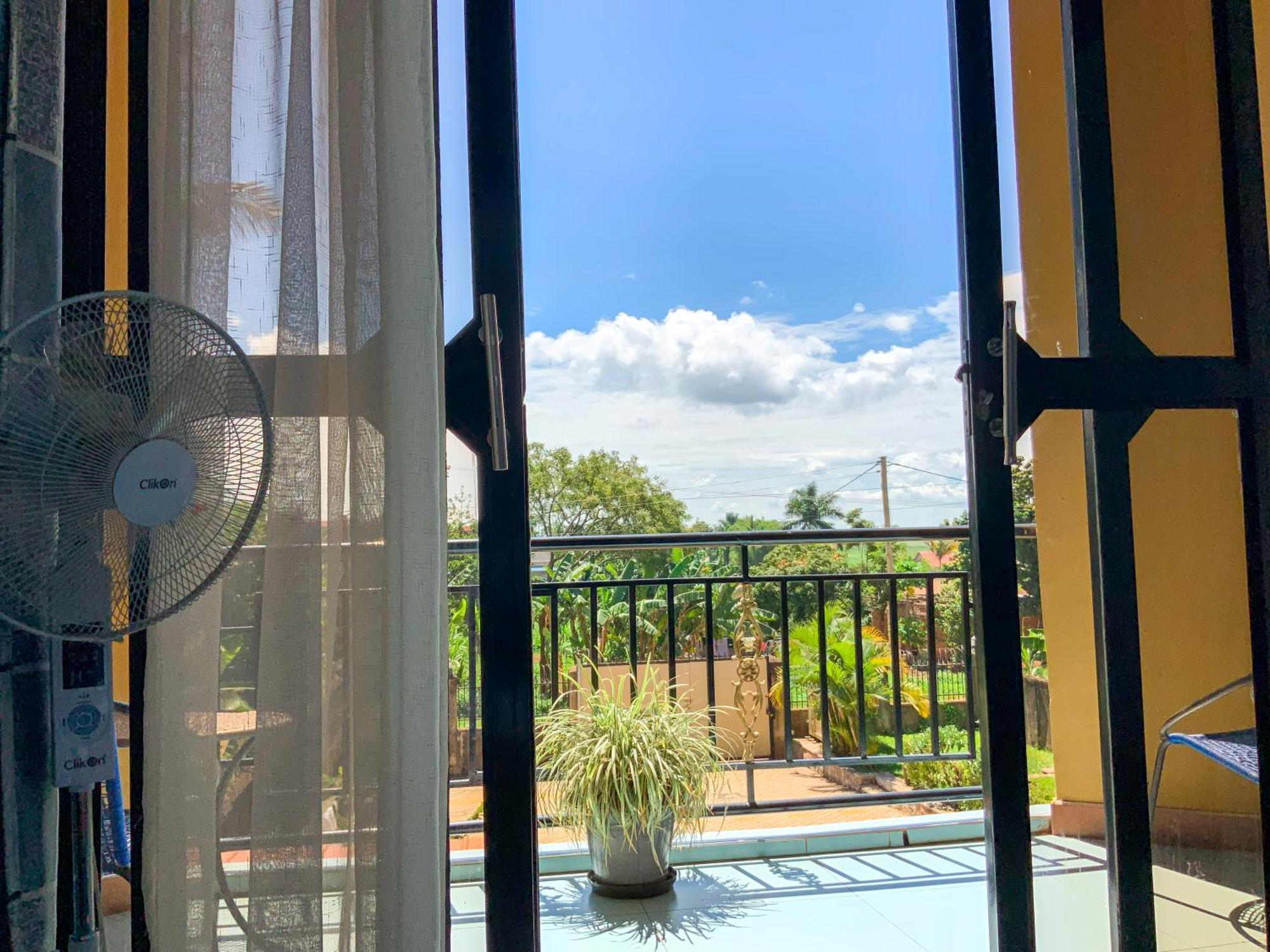 Hendo Hotel Εντέμπε Εξωτερικό φωτογραφία