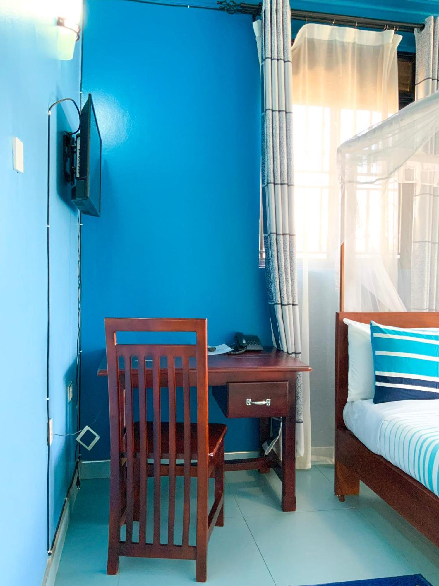 Hendo Hotel Εντέμπε Εξωτερικό φωτογραφία