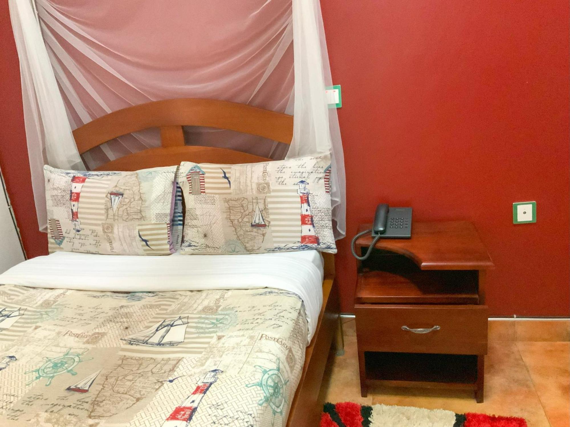 Hendo Hotel Εντέμπε Εξωτερικό φωτογραφία