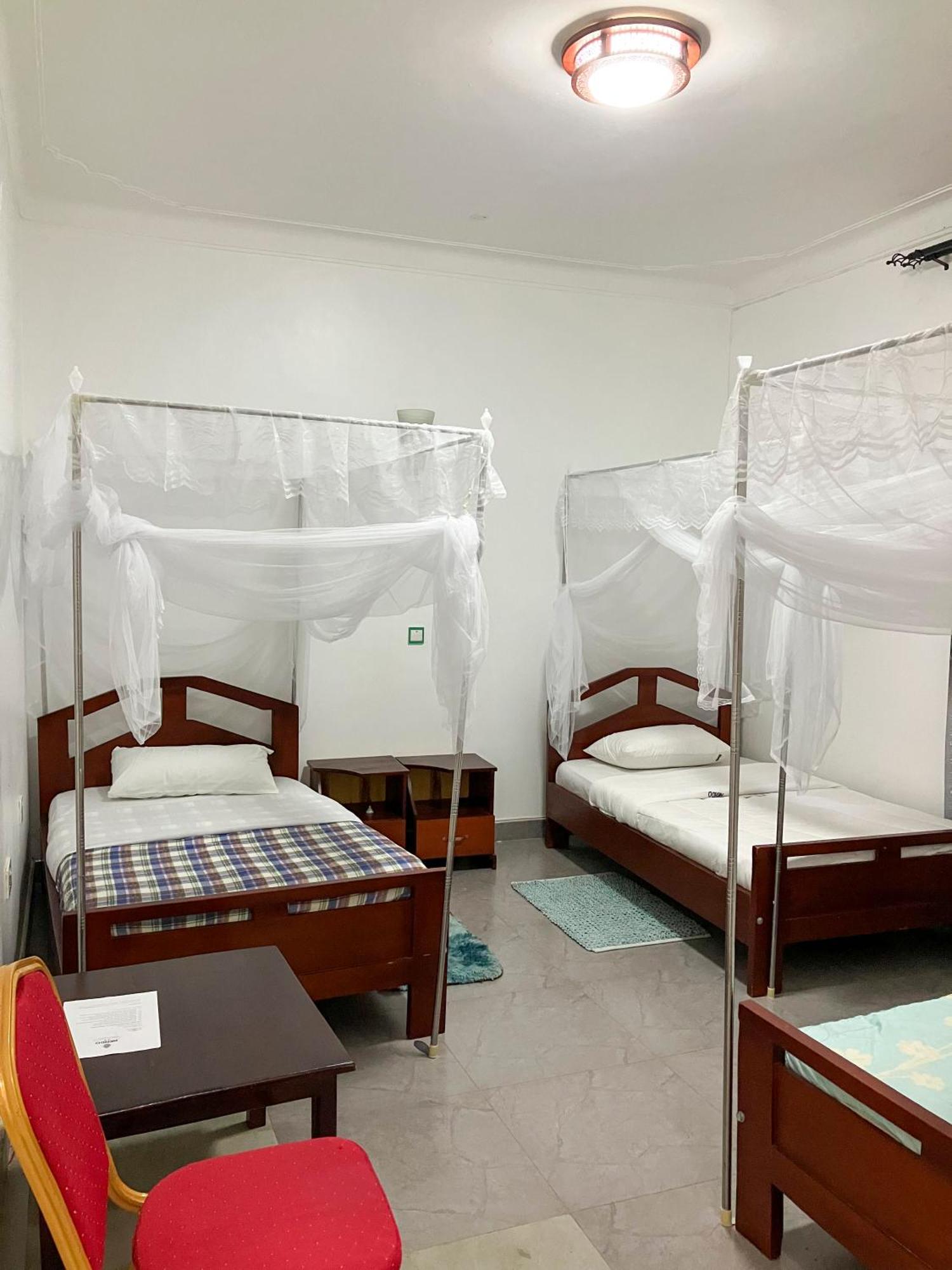 Hendo Hotel Εντέμπε Εξωτερικό φωτογραφία