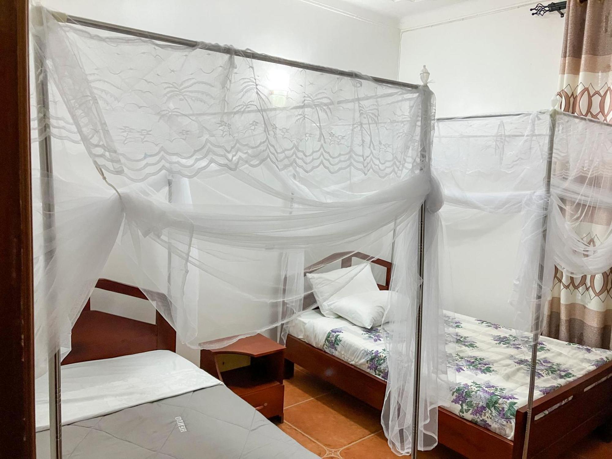 Hendo Hotel Εντέμπε Εξωτερικό φωτογραφία
